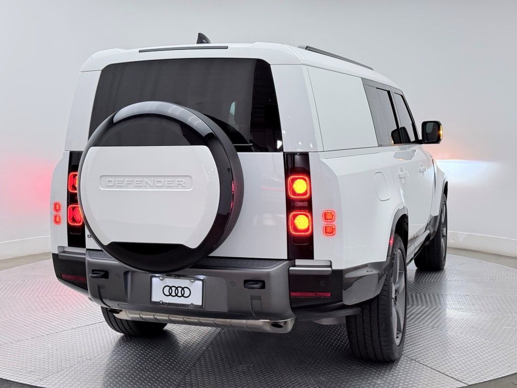 Thumbnail: 2024 Land Rover Defender - 11