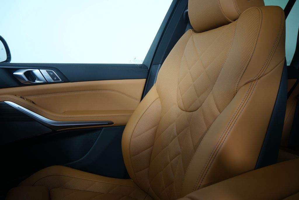 Thumbnail: 2026 BMW X5 - 23