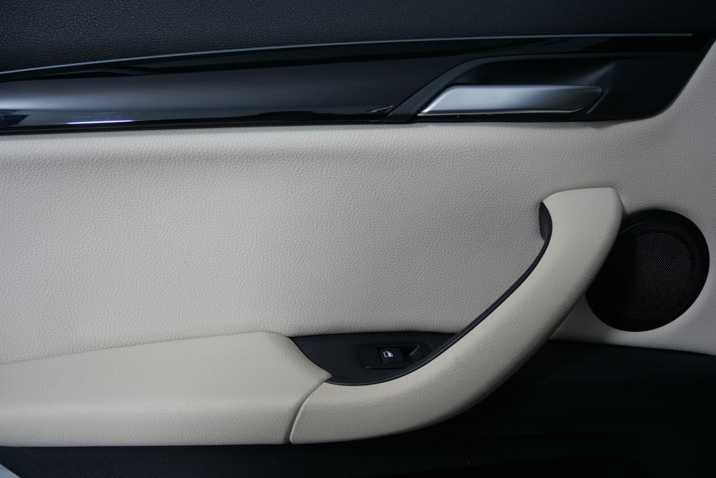 2022 BMW X1 sDrive28i 13
