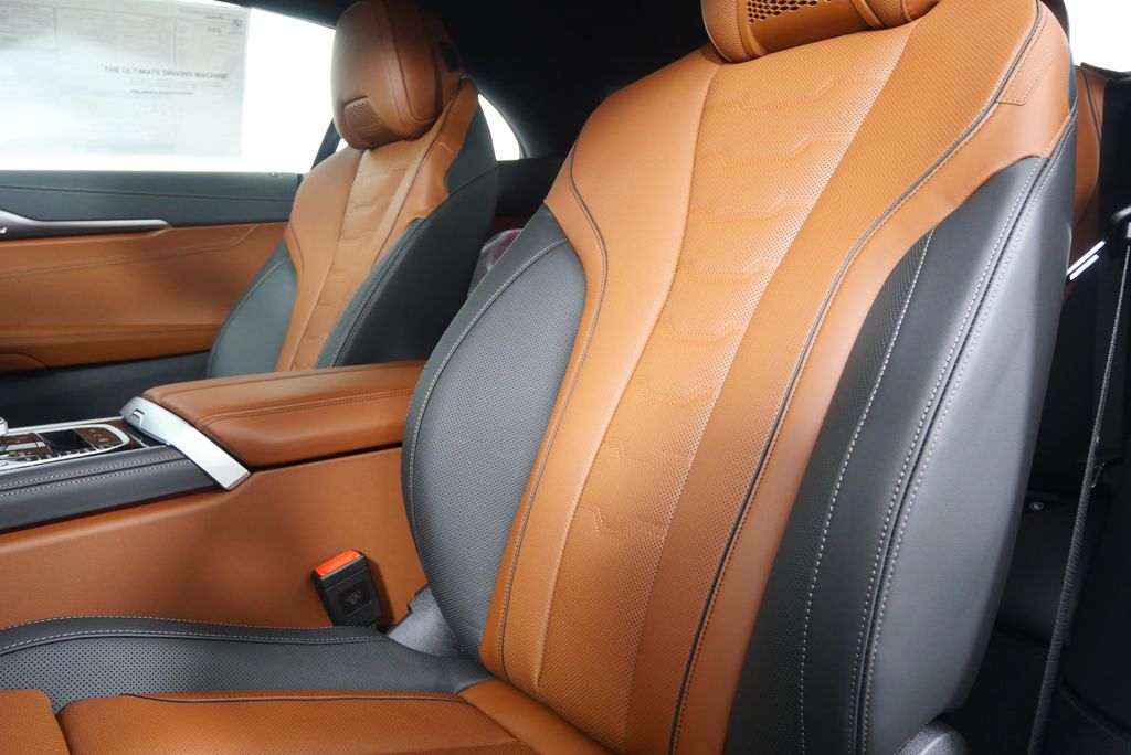 Thumbnail: 2026 BMW 8 Series - 12