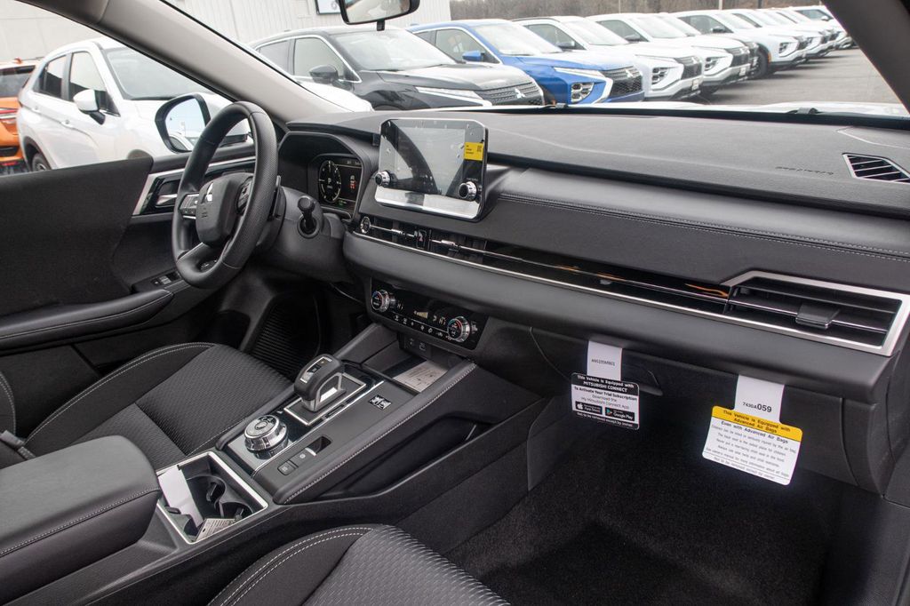 2025 Mitsubishi Outlander PHEV ES S-AWC