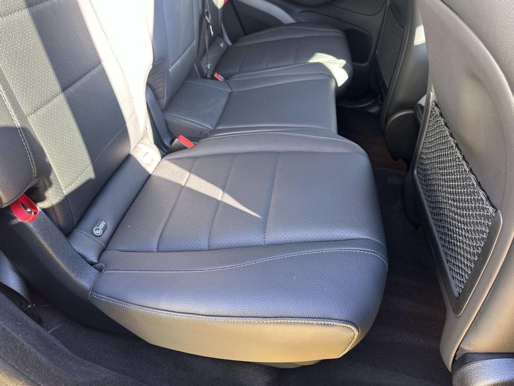 Thumbnail: 2022 Mercedes-Benz GLE - 26