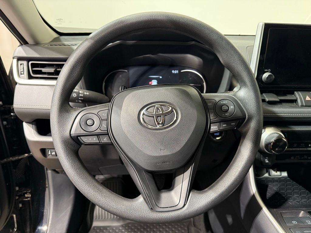 Thumbnail: 2025 Toyota RAV4 - 22