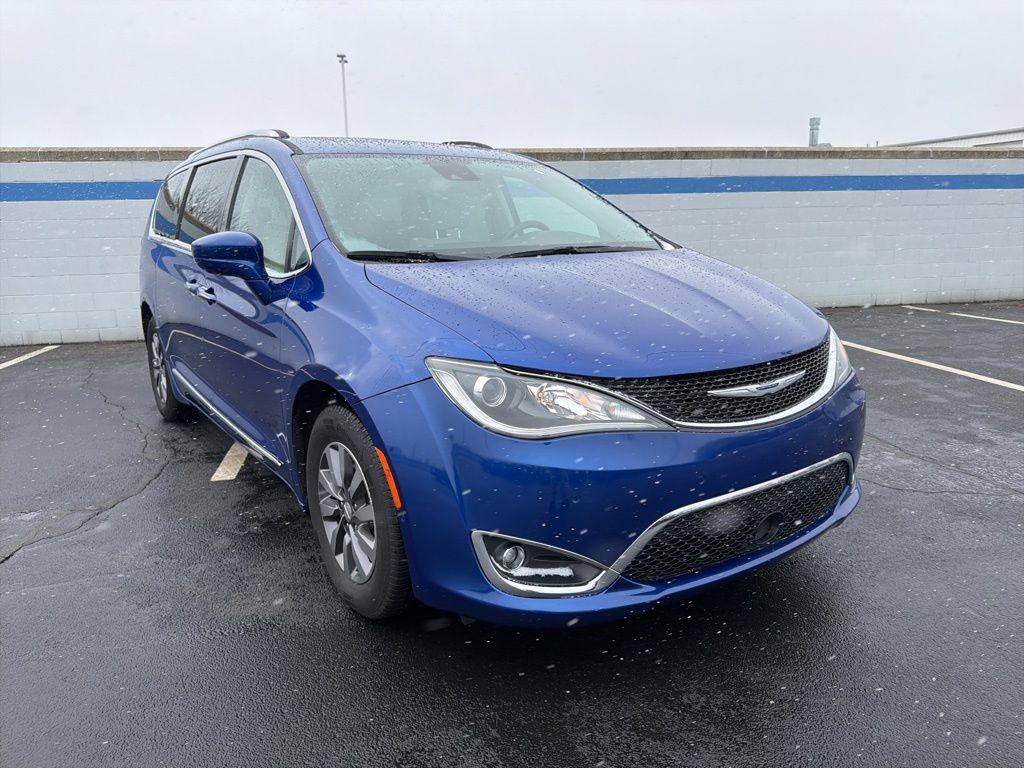 Thumbnail: 2019 Chrysler Pacifica - 7