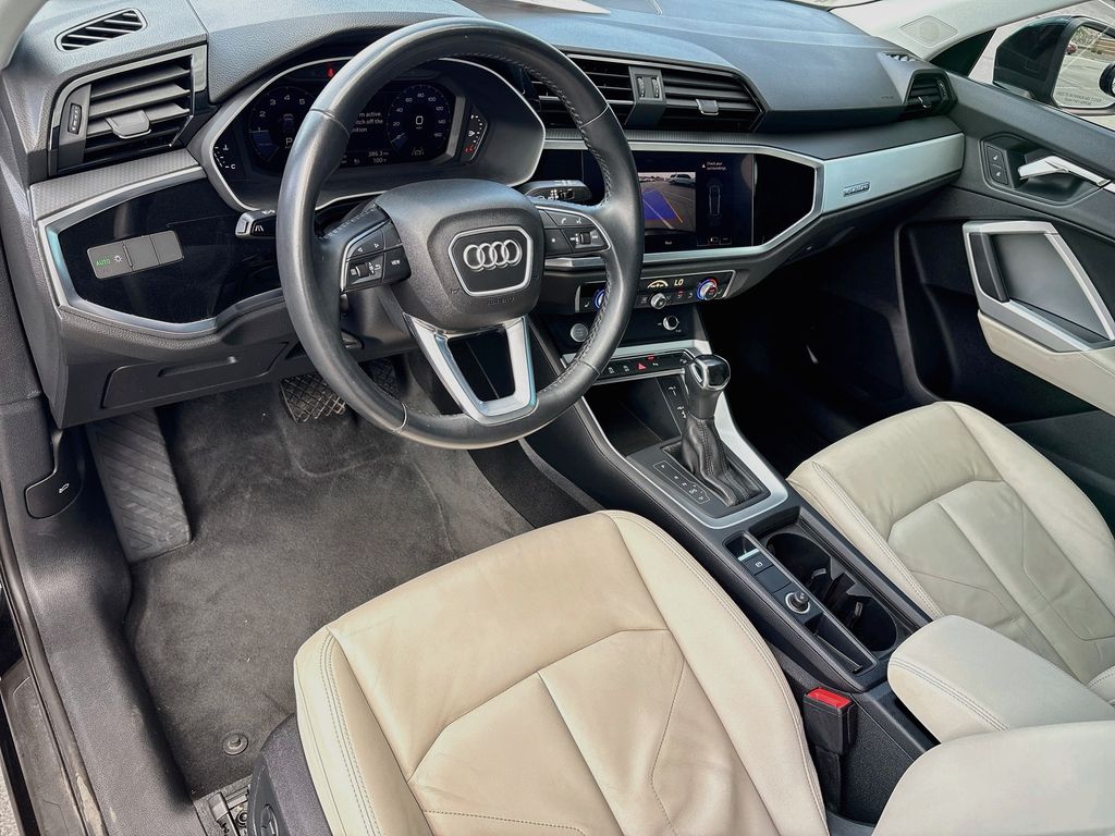 Thumbnail: 2020 Audi Q3 - 9