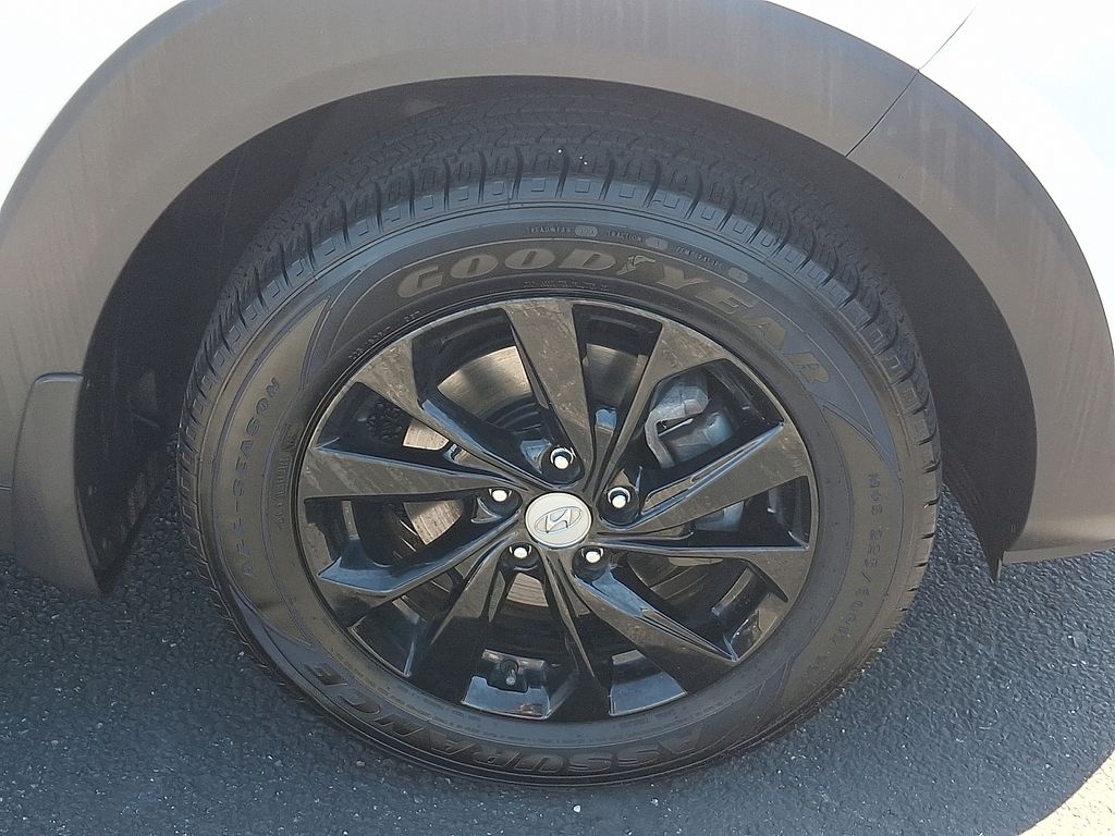 Thumbnail: 2020 Hyundai Tucson - 8