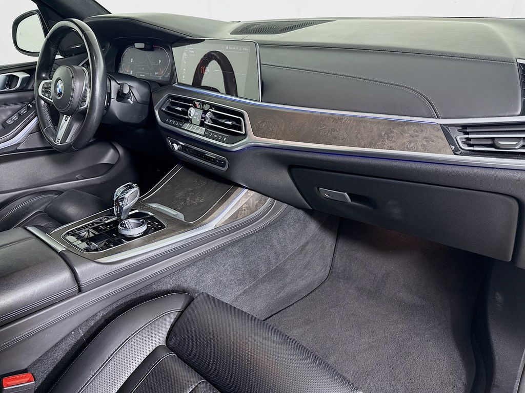 Thumbnail: 2020 BMW X7 - 30