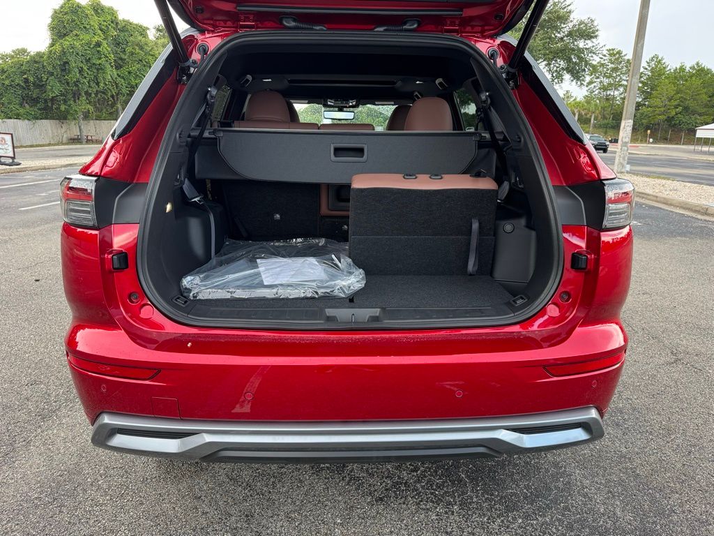 2025 Mitsubishi Outlander SEL photo 11