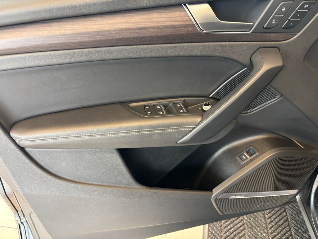 2023 Audi Q5 Sportback 45 S line Premium Plus