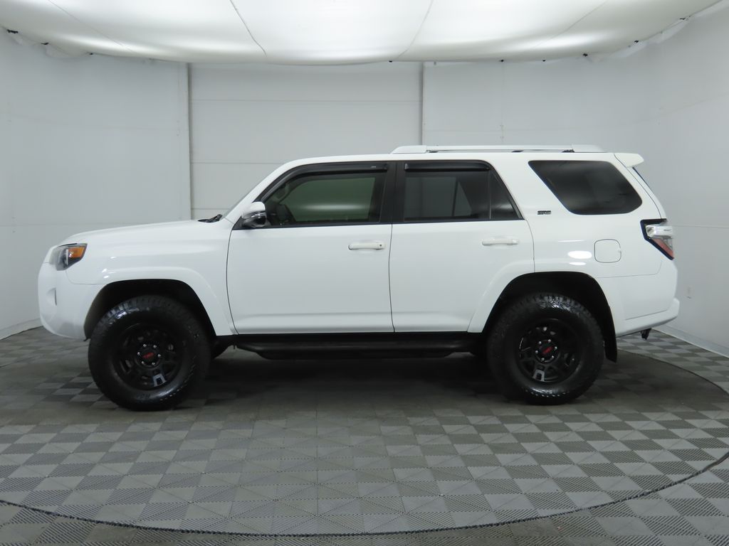 2018 Toyota 4Runner SR5 8