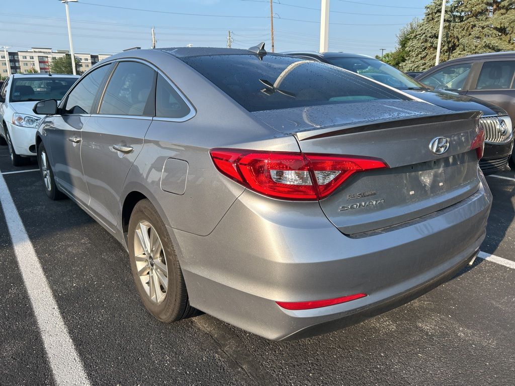 Thumbnail: 2017 Hyundai Sonata - 2