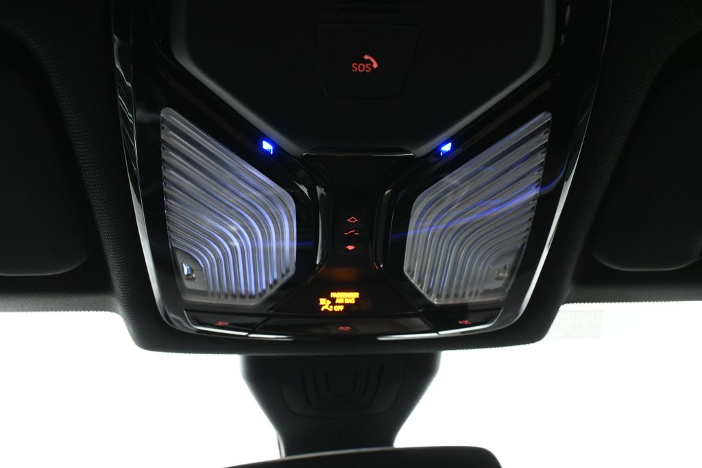 Thumbnail: 2021 BMW X6 - 21