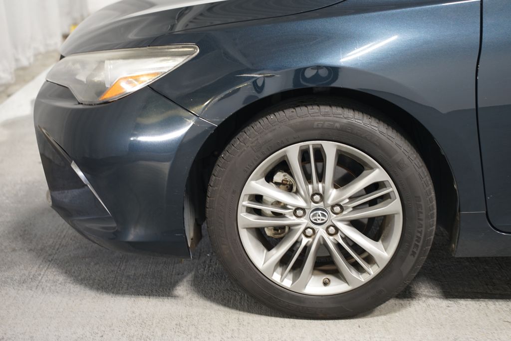 Thumbnail: 2017 Toyota Camry - 5