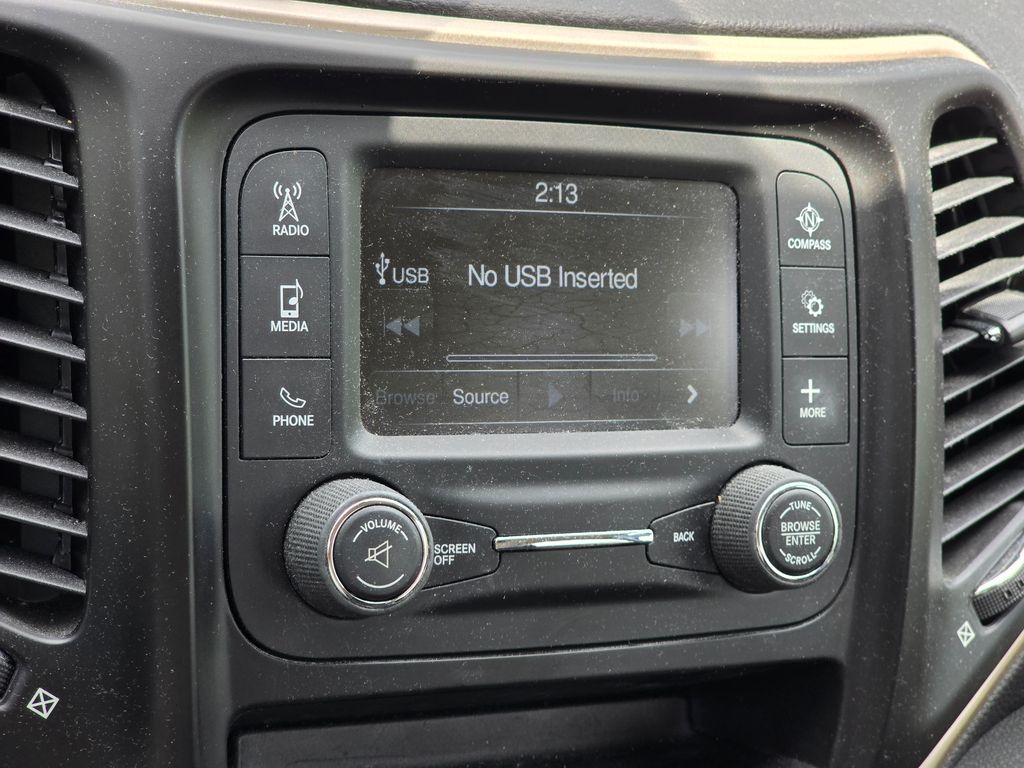 2017 Light Brownstone Pearlcoat Jeep Cherokee Sport 4X4 SUV