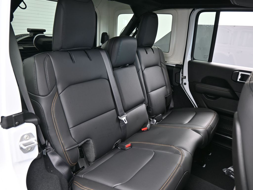 New 2026 Bright White Clearcoat Jeep Sahara image 39