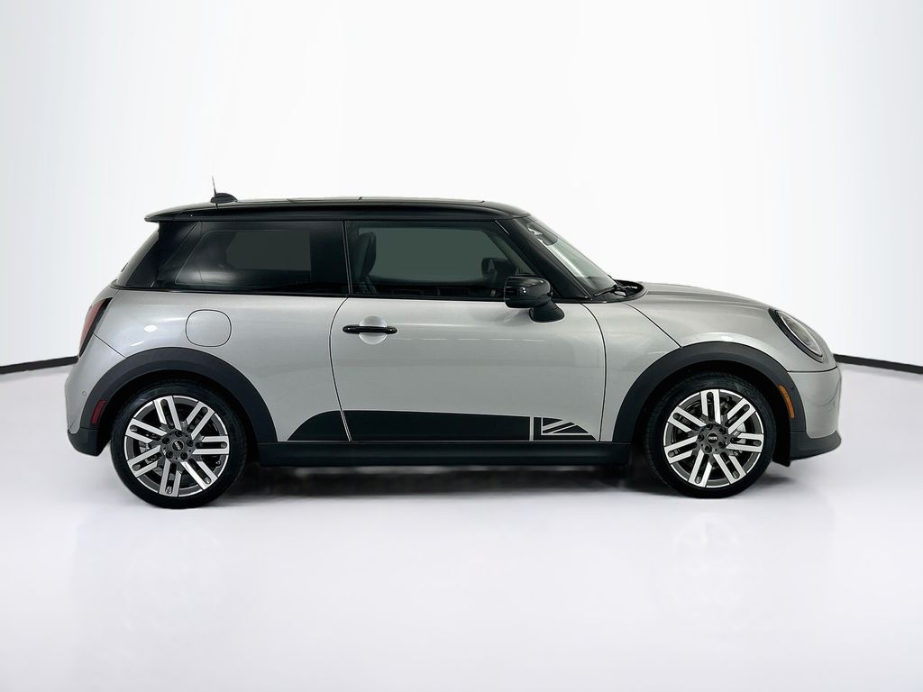 Thumbnail: 2026 MINI Cooper - 4