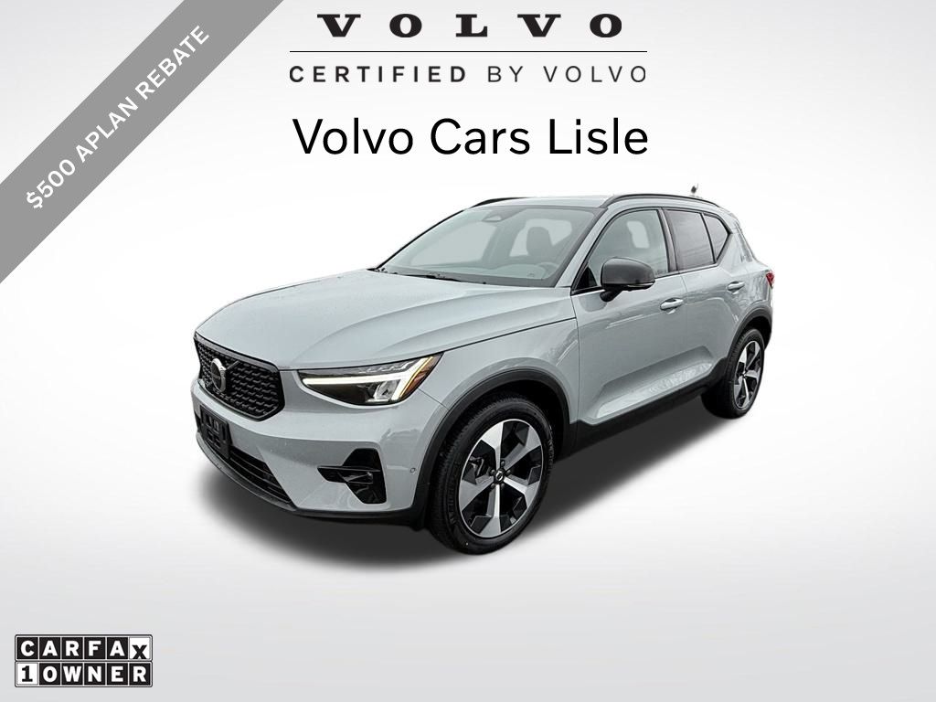 2025 Volvo XC40 B5 Plus Dark Theme AWD