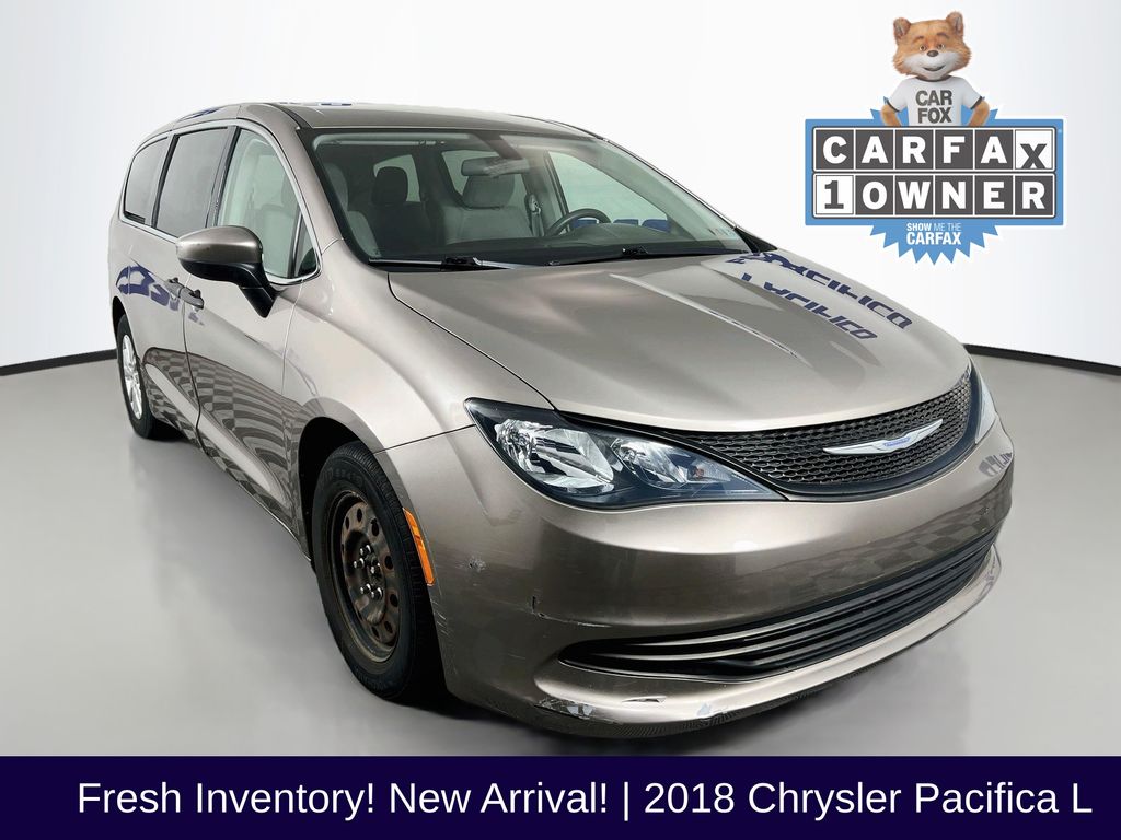 Molten Silver 2018 Chrysler Pacifica Minivan Front-Wheel Drive 9-Speed Automatic
