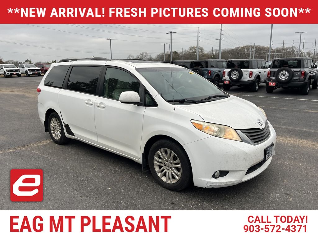2011 Toyota Sienna 7-Passenger V6 FWD