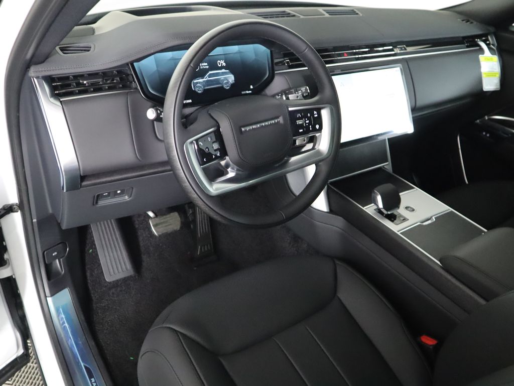 2025 Land Rover Range Rover SE 10