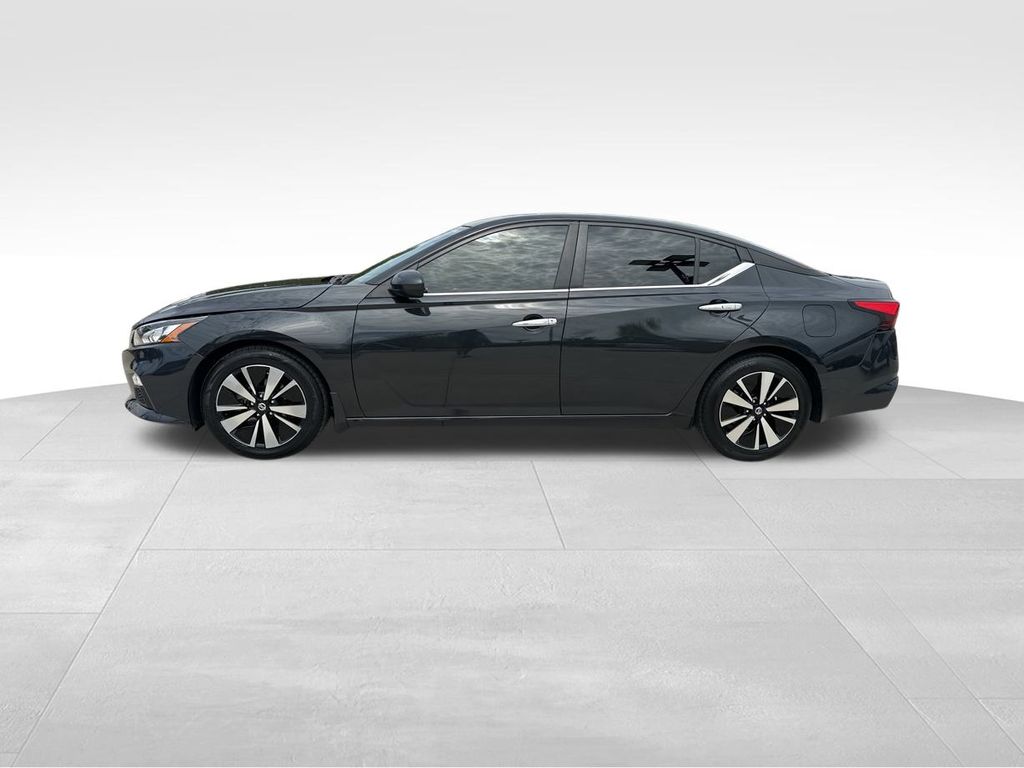 2022 Storm Blue Metallic Nissan Altima 2.5 SV FWD Sedan