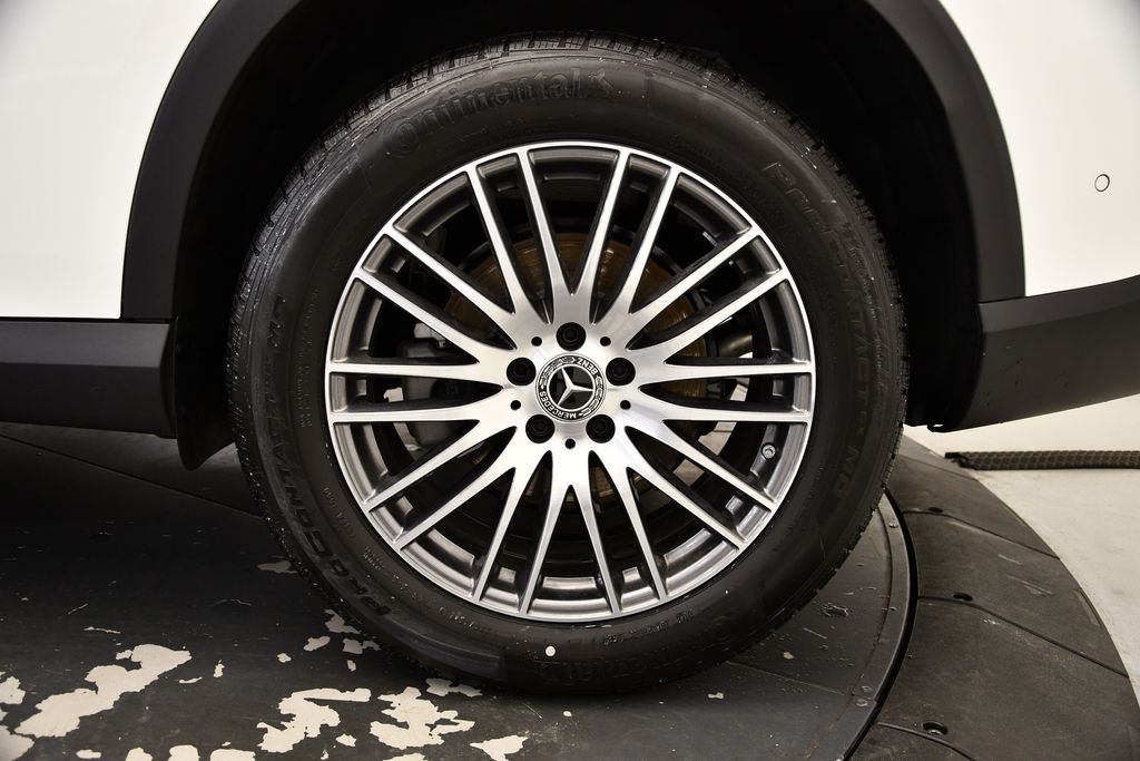 Thumbnail: 2025 Mercedes-Benz GLC - 14