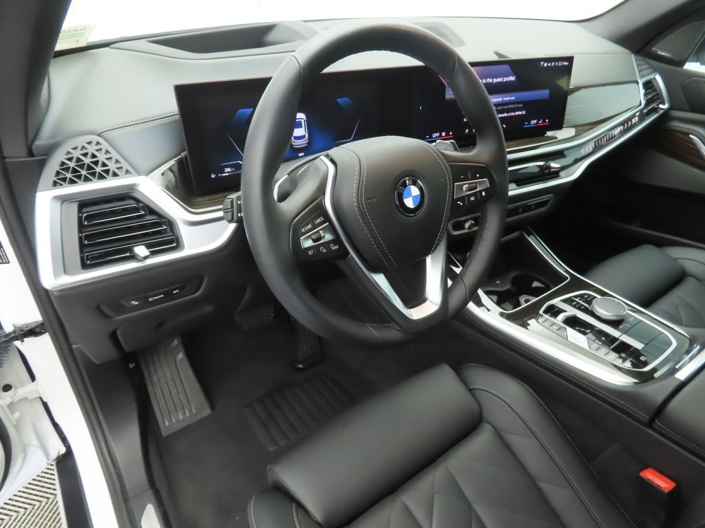 Thumbnail: 2024 BMW X5 - 9