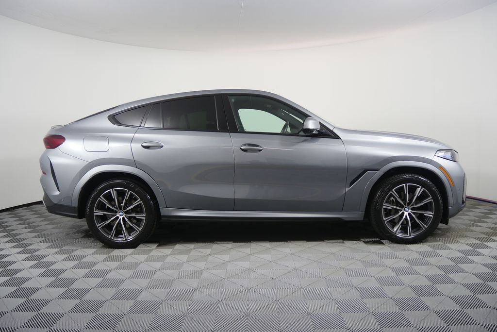 Thumbnail: 2025 BMW X6 - 2