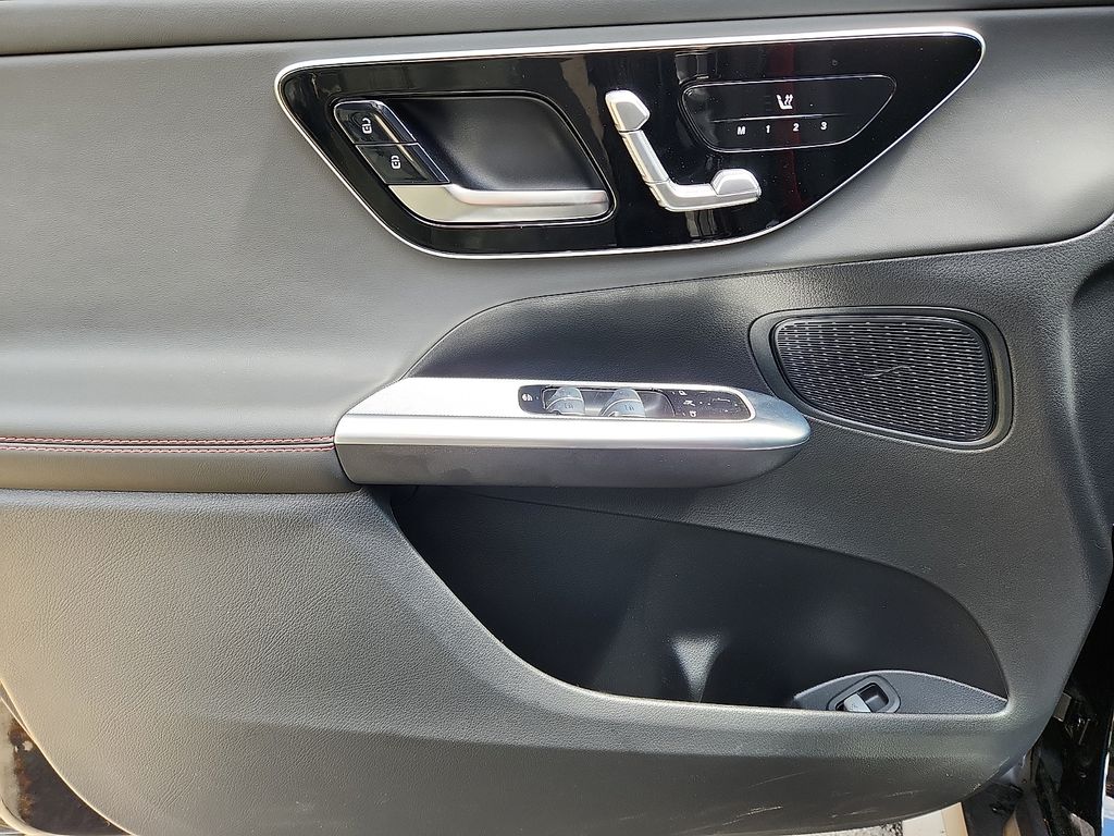 Thumbnail: 2026 Mercedes-Benz GLC - 12