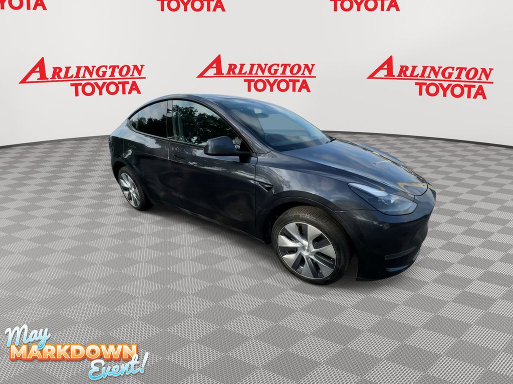 Used 2024 Tesla Model Y Long Range with VIN 7SAYGDEE3RA252351 for sale in Jacksonville, FL
