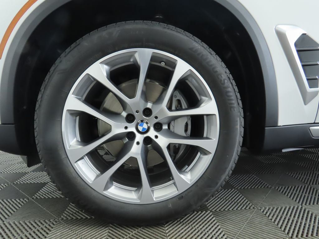 Thumbnail: 2026 BMW X5 - 31