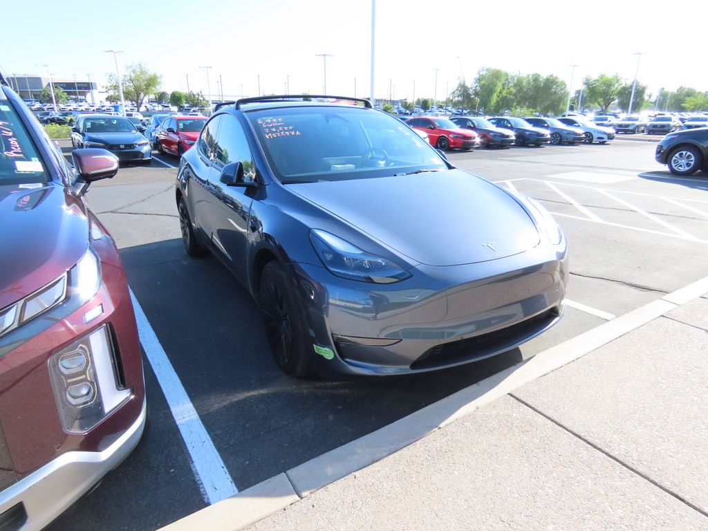 2023 Tesla Model Y Long Range 3