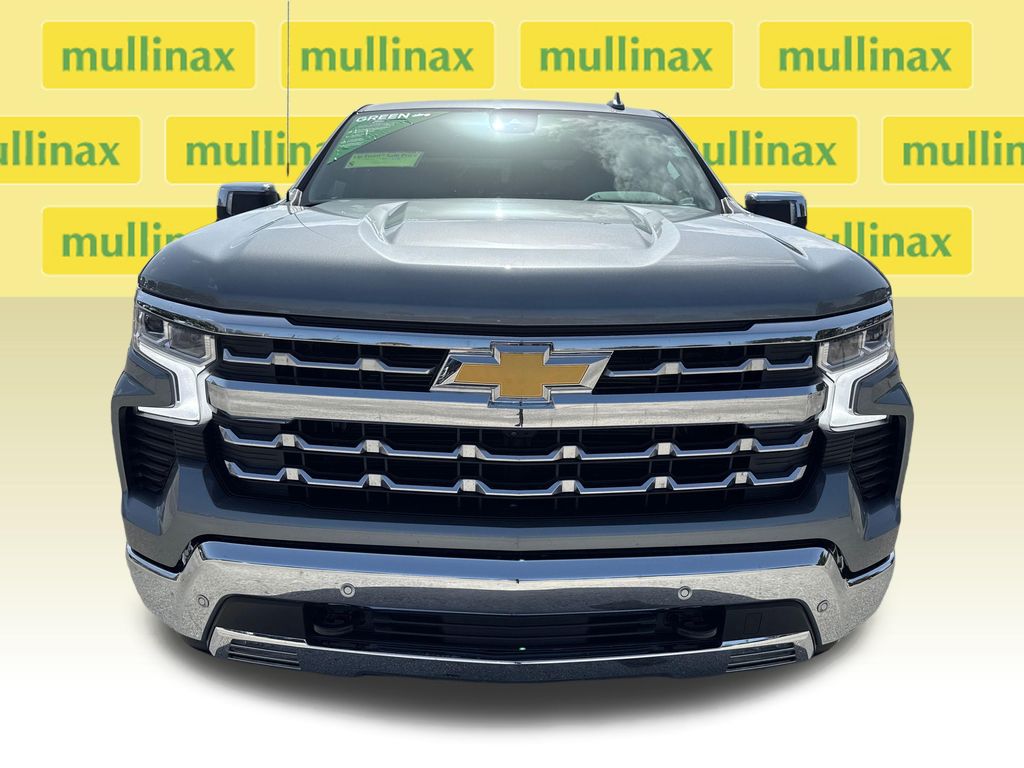 Used 2025 Gray Chevrolet LTZ image 10