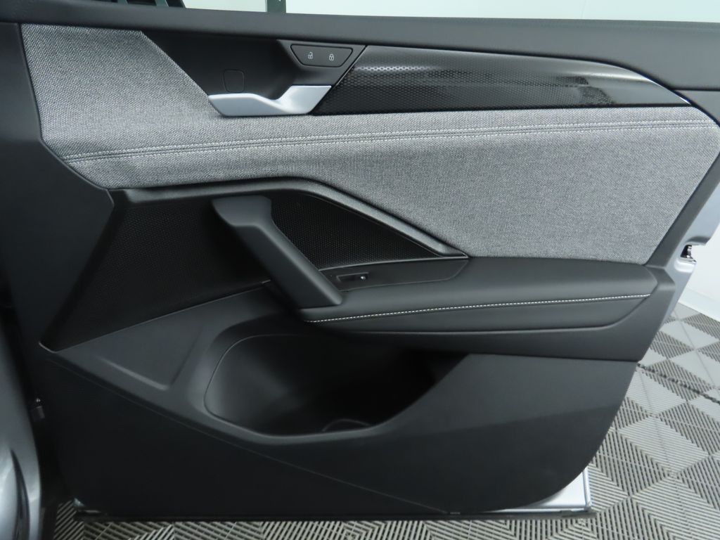 2025 Volkswagen Tiguan 2.0T 26