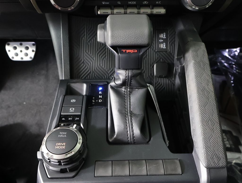 2025 Toyota Tacoma TRD Sport Double Cab photo 11
