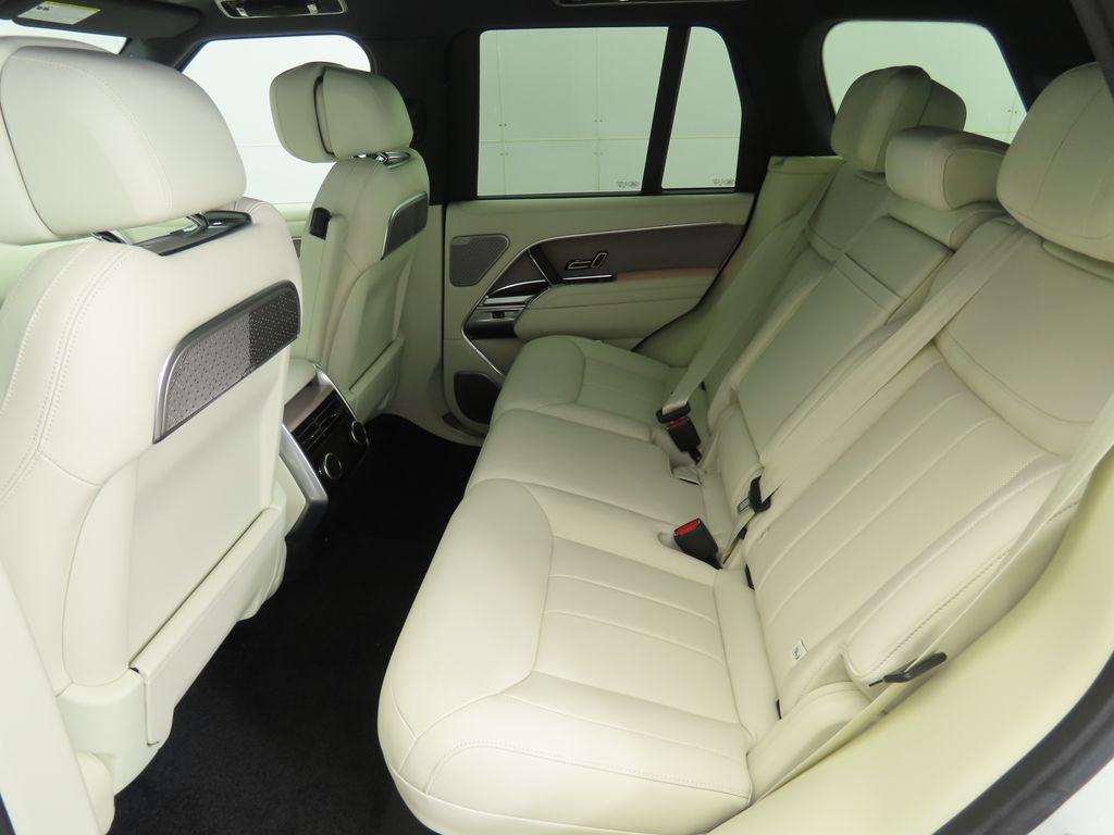 Thumbnail: 2025 Land Rover Range Rover - 23