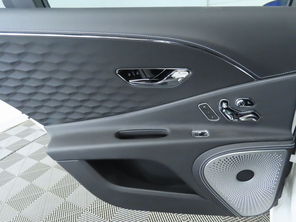 Thumbnail: 2025 Bentley Flying Spur - 27