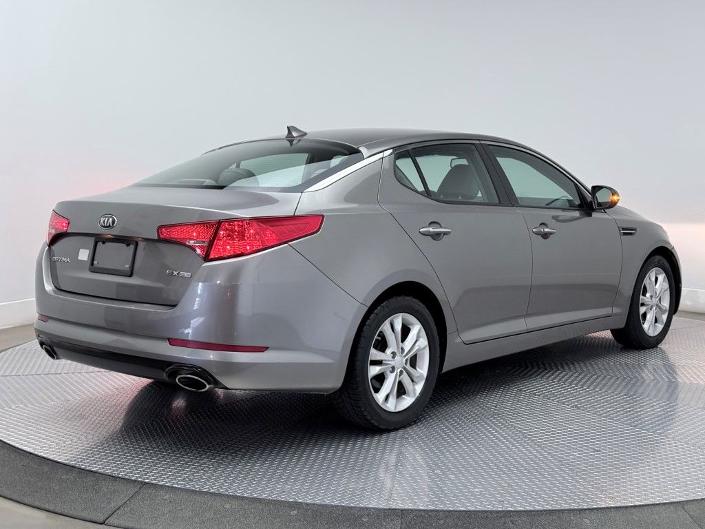 Thumbnail: 2013 Kia Optima - 11