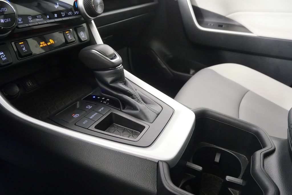 Thumbnail: 2023 Toyota RAV4 - 27