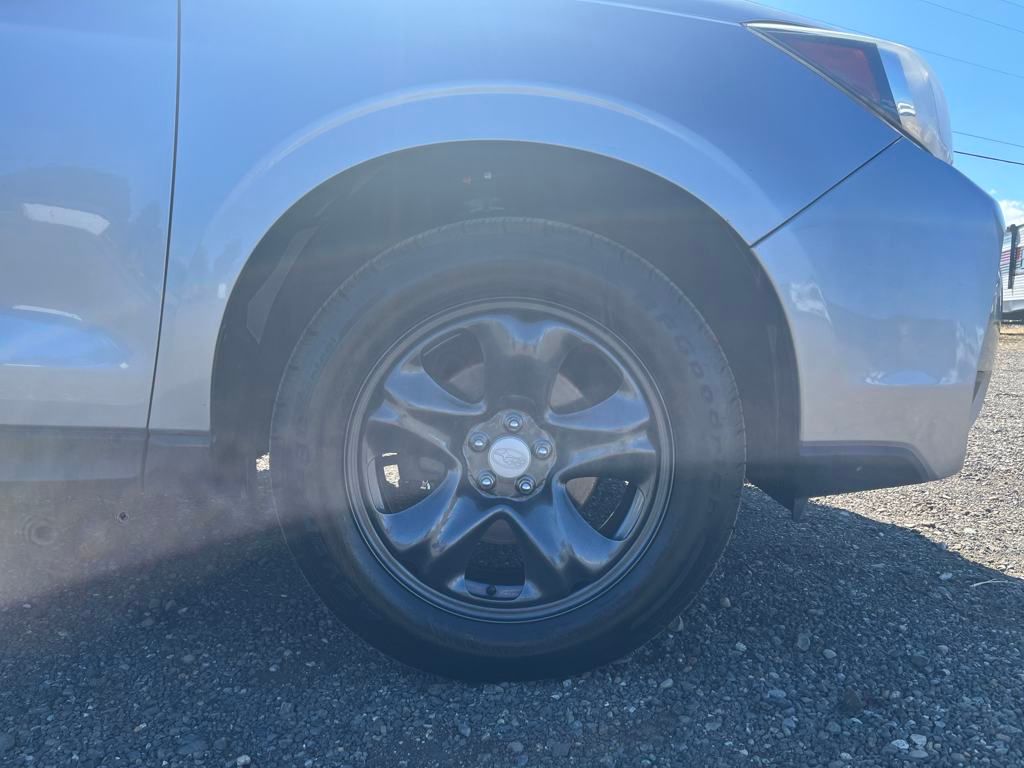 2018 Ice Silver Metallic Subaru Forester 2.5i AWD SUV