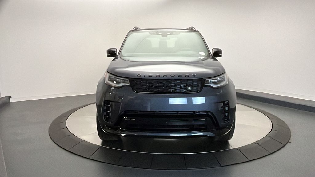 2024 Land Rover Discovery Dynamic SE 8