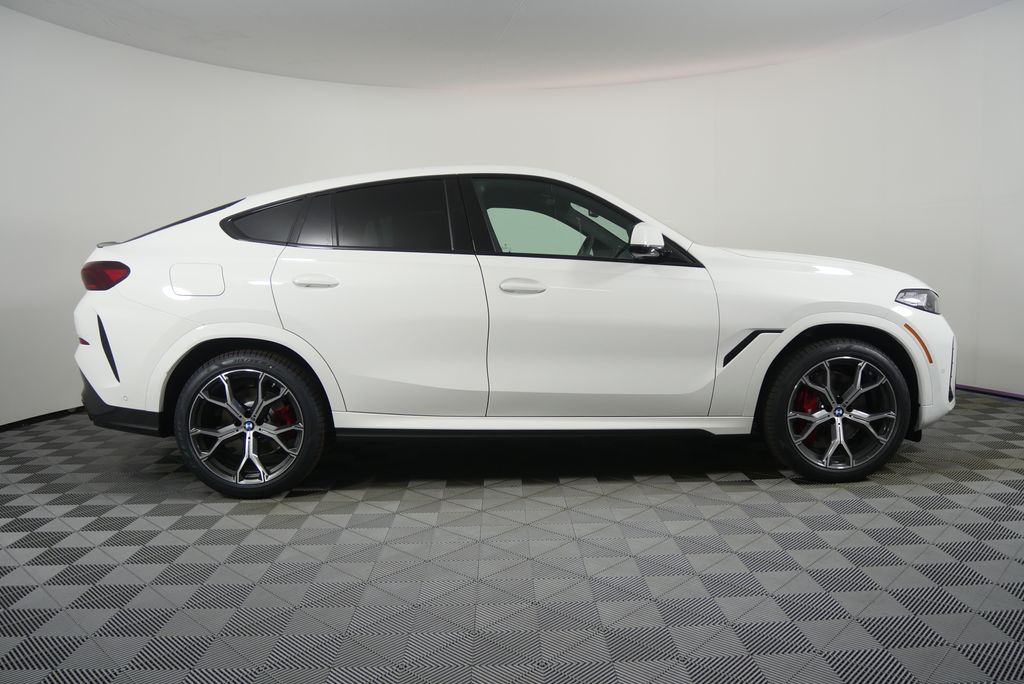 Thumbnail: 2027 BMW X6 - 2