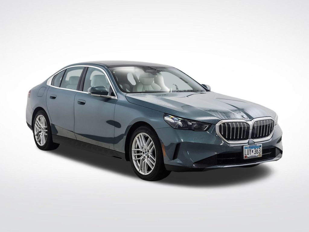 Thumbnail: 2024 BMW 5 Series - 7