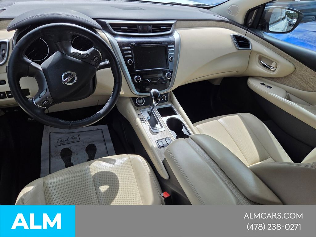 Used 2021 White Nissan SL image 6