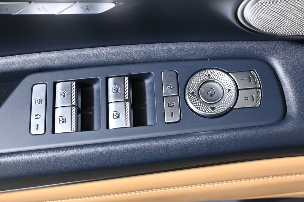 Thumbnail: 2021 Genesis GV80 - 28