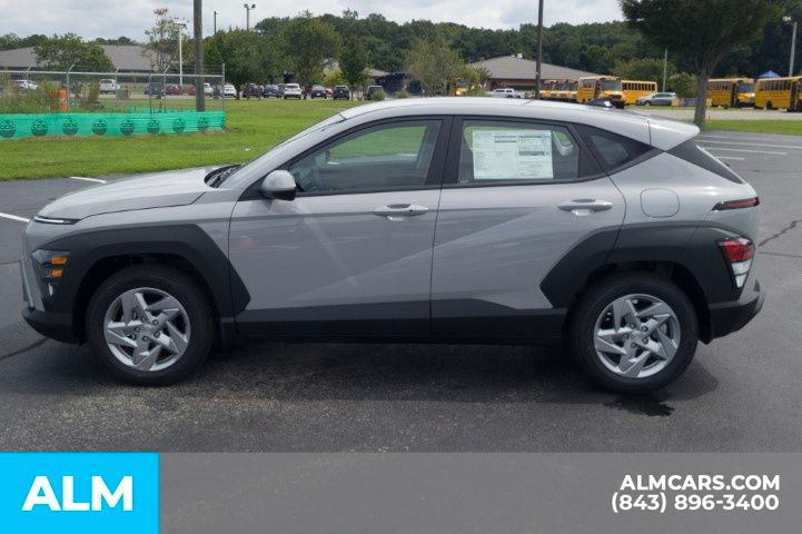 Used 2026 Gray Hyundai SE image 9