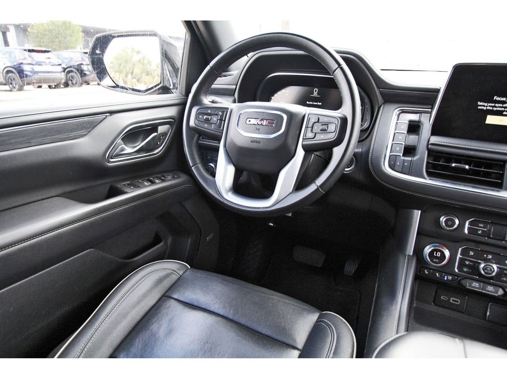 2024 GMC Yukon SLT - 7
