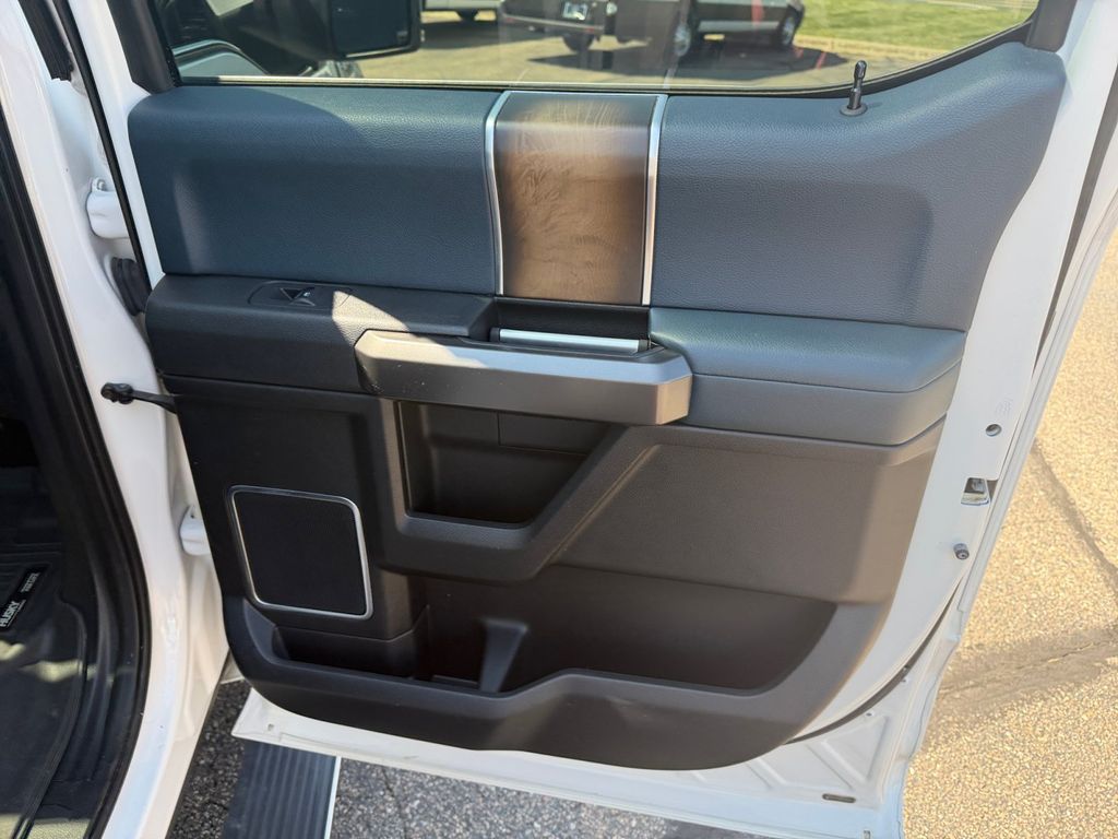 2018 White Ford F-150 4X4 Truck