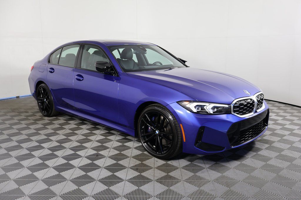 Thumbnail: 2024 BMW 3 Series - 3