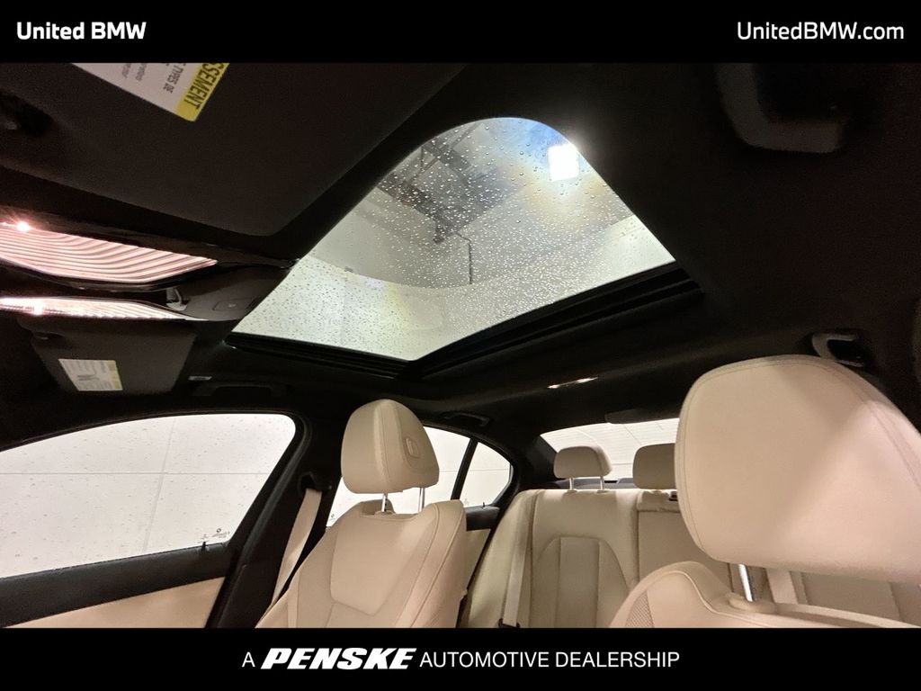 Thumbnail: 2022 BMW 3 Series - 20